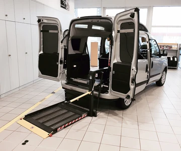 Plošiny pro tělesně postižené (4)