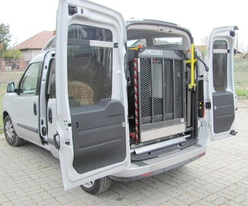 Plošiny pro tělesně postižené (6)