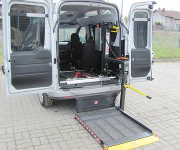 Plošiny pro tělesně postižené (7)